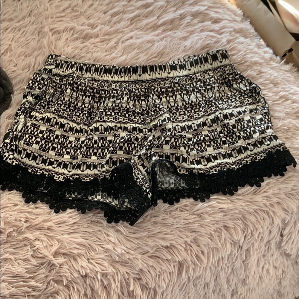 Elastic shorts